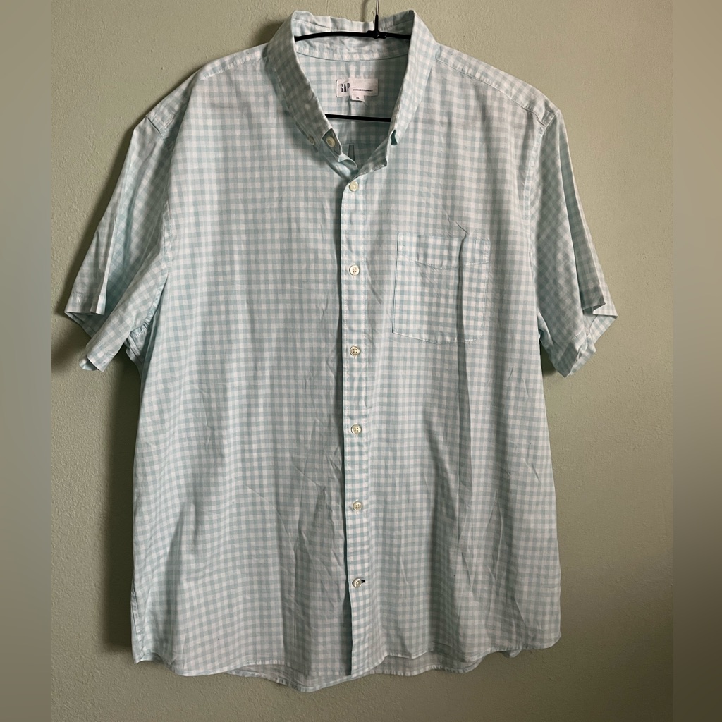 Gap Short Sleeve Shirts